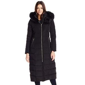 Ivanka Trump maxi black coat